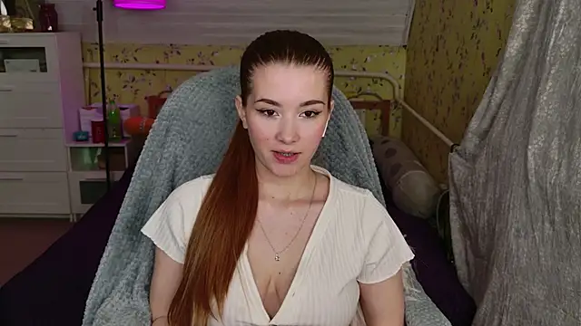 Chatroom XXX en direct de Lunavira