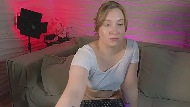 saint_trisha Chat XXX live