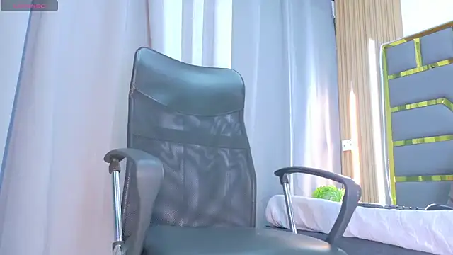 Oliver_bigblack_cock's Webcam Show