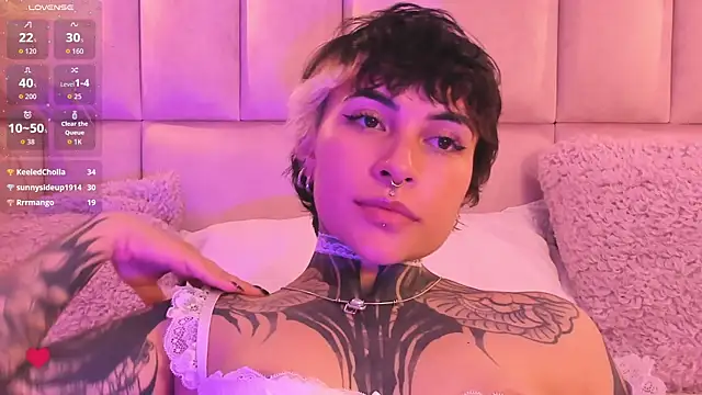 Luana_fiore Chat XXX live