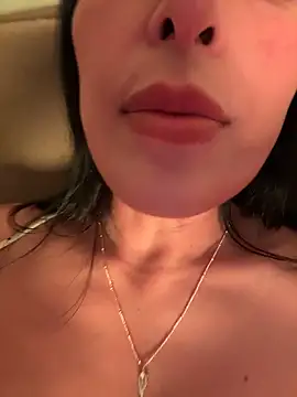 CorinVeil Adlı Modelin Canlı XXX Sohbeti