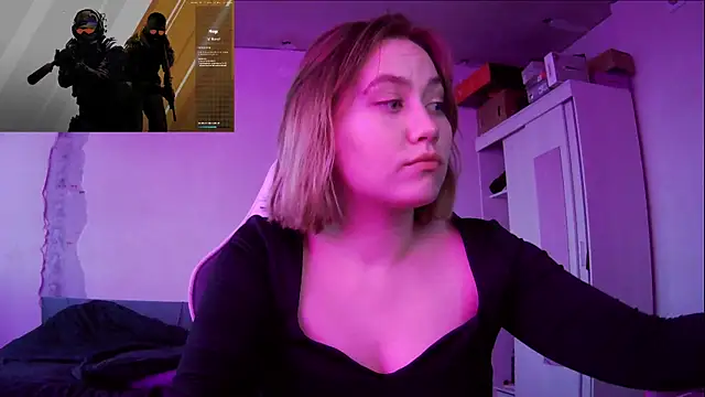 SuzieAllen Live XXX-Chat