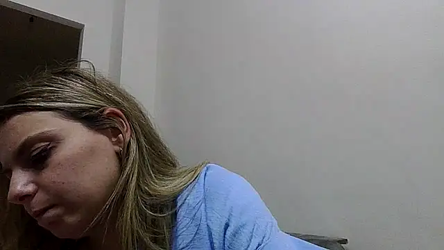 diavola_bionda's Live XXX Chat