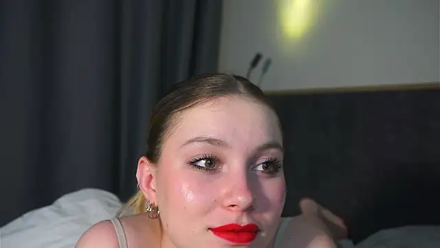 Živý XXX chat Sairallyn