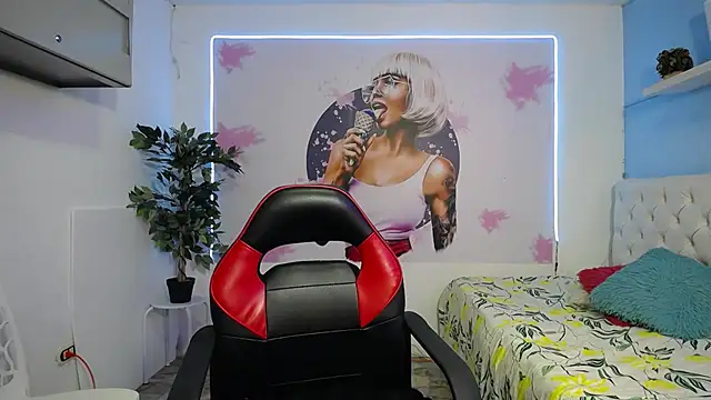 nicol_ross19 Adlı Modelin Canlı XXX Sohbeti