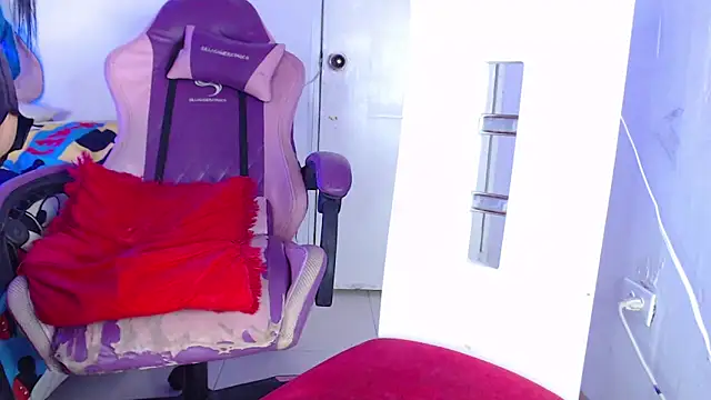 Briannabrachho Adlı Modelin Canlı XXX Sohbeti