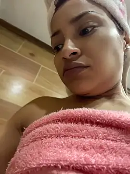 Chatroom XXX en direct de ari_sexy1