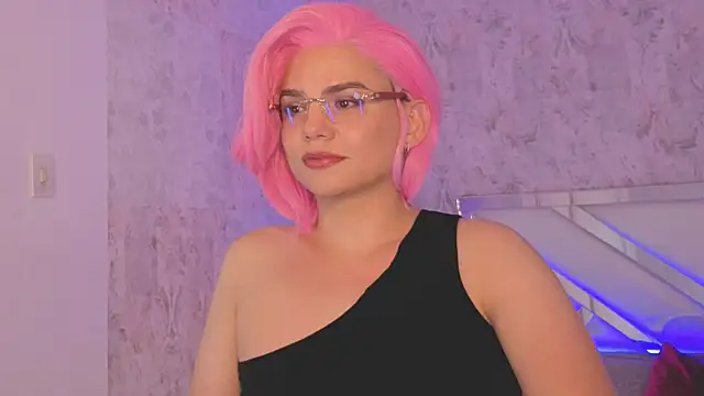 april_summer_ Live XXX-chat