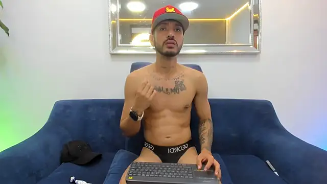 denis_winslow's Webcam Show