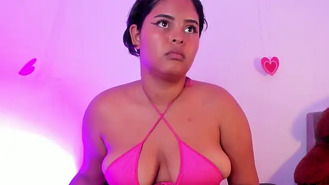 NaomiVelour's Live XXX Chat