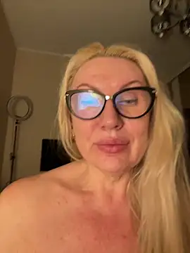 XXX chat uživo modela OliviaDancequeen