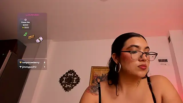 VeronicaGilss Adlı Modelin Canlı XXX Sohbeti