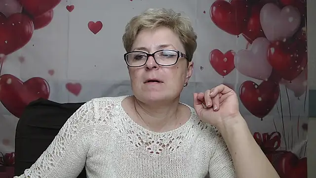 EmiliaGree élő XXX-chatje