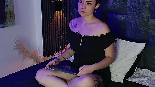 Kitty_nana_n Live XXX chat