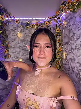Chat +18 de Antonella_guzman-1 ao vivo
