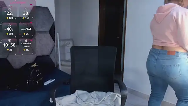 XXX chat uživo modela MikaelaStone
