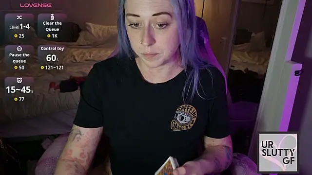 ursluttygf's Live XXX Chat