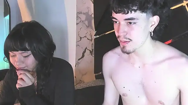 Couple_In_Heat Adlı Modelin Canlı XXX Sohbeti