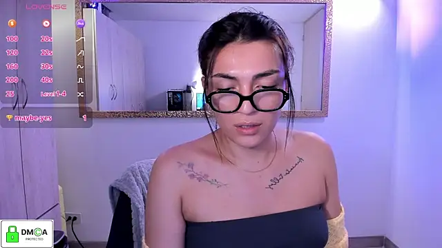 EricaVanderhill Show Webcam