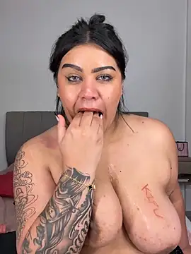 CharlotteFoxx3 Show Webcam