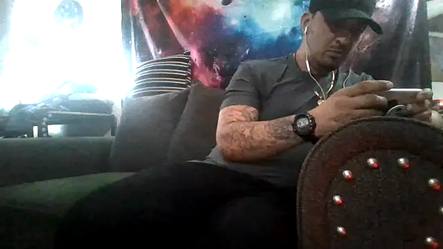 Chatroom XXX en direct de Antoniothedon