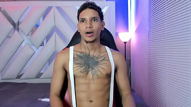 kai_storm77 Webcam Show