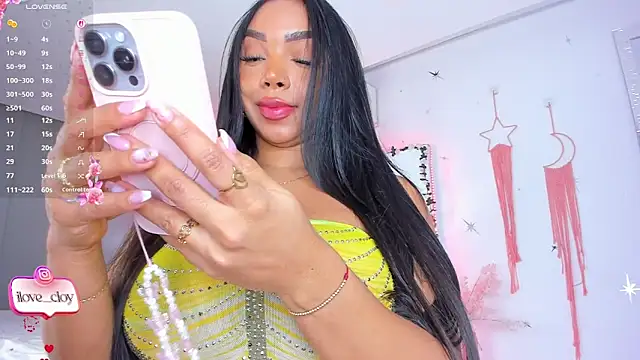 saridethot's Live XXX Chat