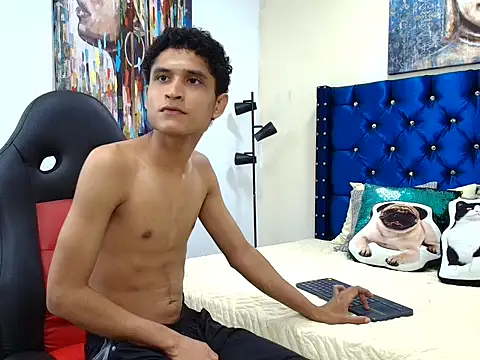 Xavier-Fox Live XXX-chat