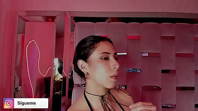 Sara_Foxx1 Chat XXX in diretta