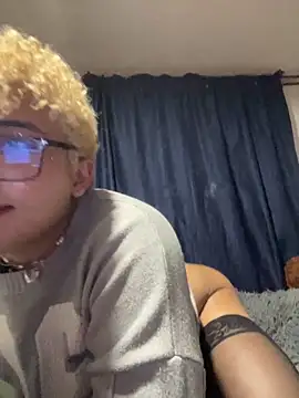 Valentin0__3 Live XXX Chat