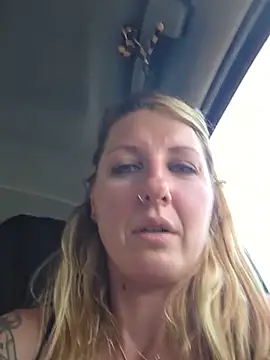 XXX chat uživo modela SheIsSomething