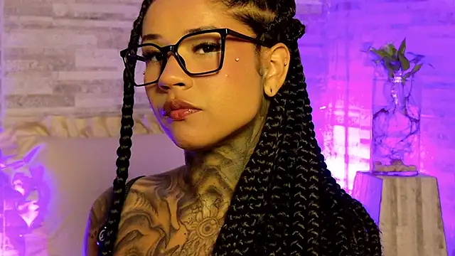 XXX chat uživo modela xbigpeach
