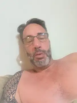 XXX chat uživo modela Tiojhonny