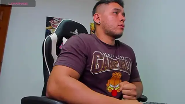 Marco_diaz1 Adlı Modelin Canlı XXX Sohbeti