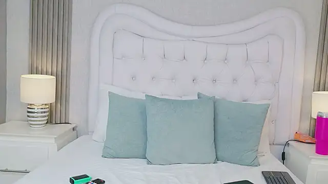 BellaFoox live XXX chat