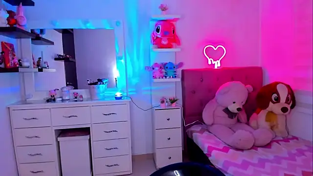 Vannessa__Shy Adlı Modelin Canlı XXX Sohbeti