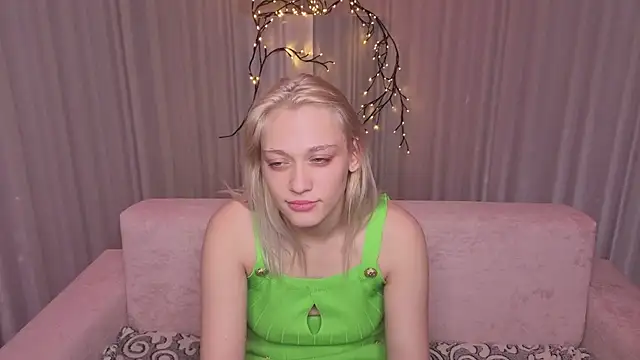 KaraLiin Live XXX-Chat
