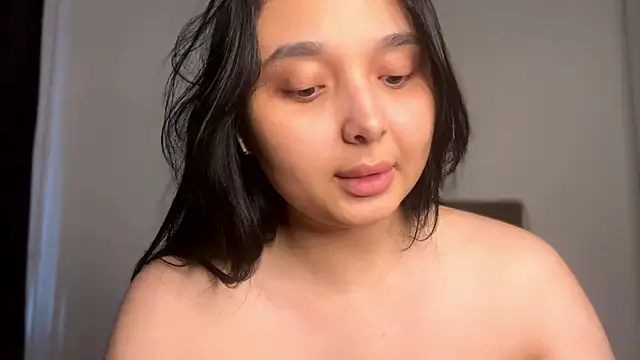 UdeleBarns Adlı Modelin Canlı XXX Sohbeti