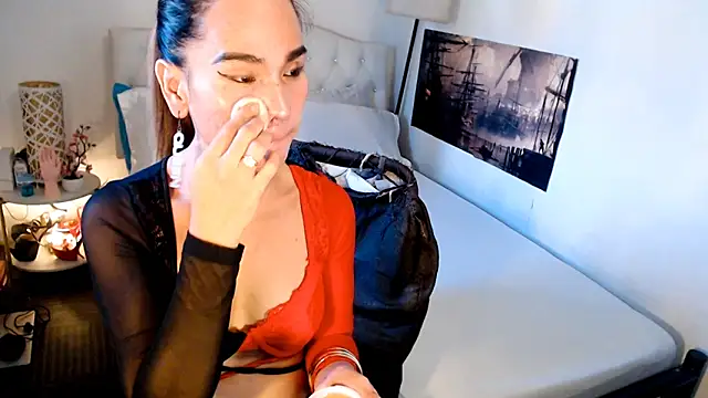 NinaDOM4CUM Show in webcam