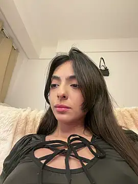 ZaraLuuv's Live XXX Chat