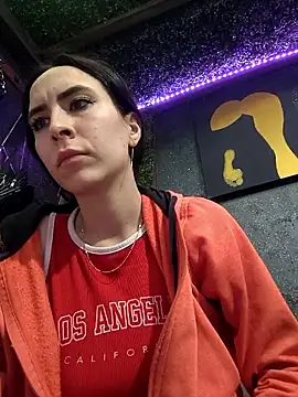 دردشة pleasure_of_life الجنسية المباشرة