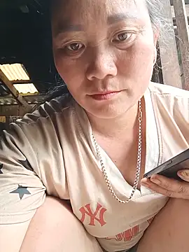 Lindxx-hot Chat XXX live