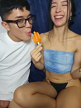 แชท XXX สดของ SAMY_AND_FRIENDSS