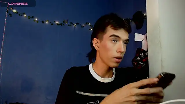 Juan_Gomezz26's Live XXX Chat
