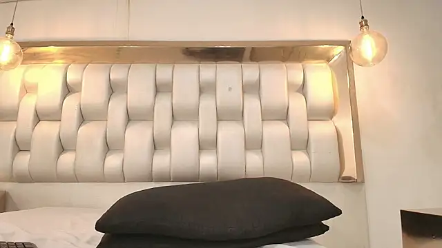 AzulMaveric Adlı Modelin Canlı XXX Sohbeti