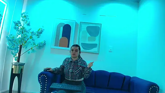 Anya_Volke Chat XXX in diretta