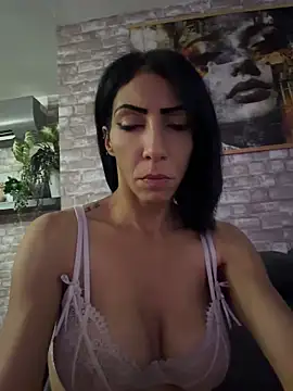 Yasmiinee live XXX chat