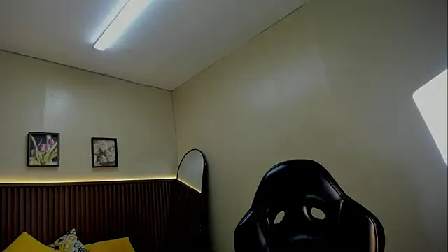 Joan_Blake Show in webcam