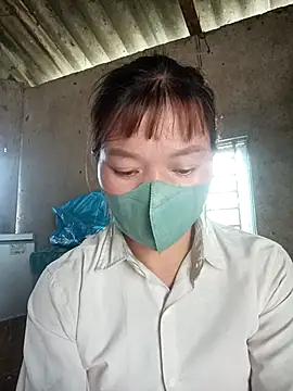 nat-tri's Live XXX Chat