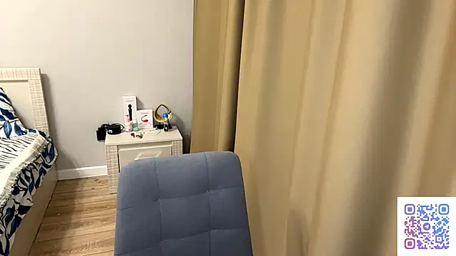 ClonedAge Adlı Modelin Canlı XXX Sohbeti